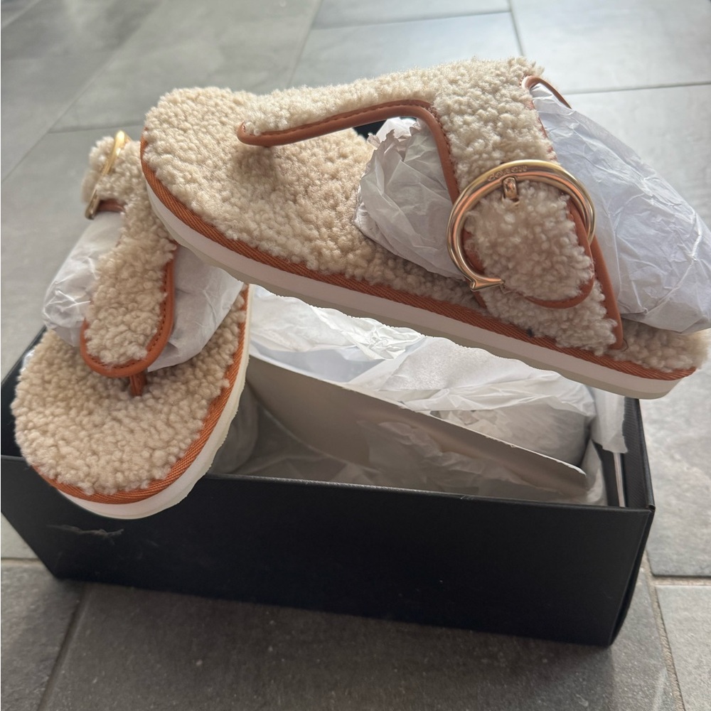 Coach Hollie Flip Flop - Picture 6 of 7